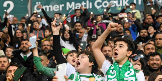 osmangazi-belediyesi-100-cocugu-bursaspor-ile-bulusturdu-bWKHcUjQ.jpg